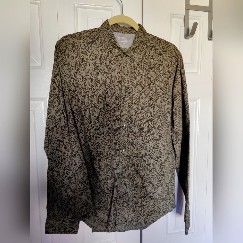 Calvin Klein Jeans Olive Pattern Button Up Shirt Small